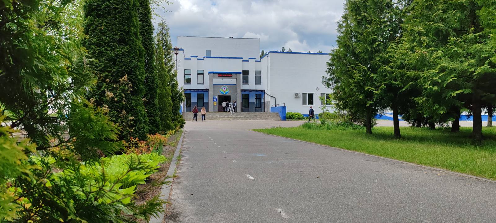 Заезды и выезды – апрель 2026